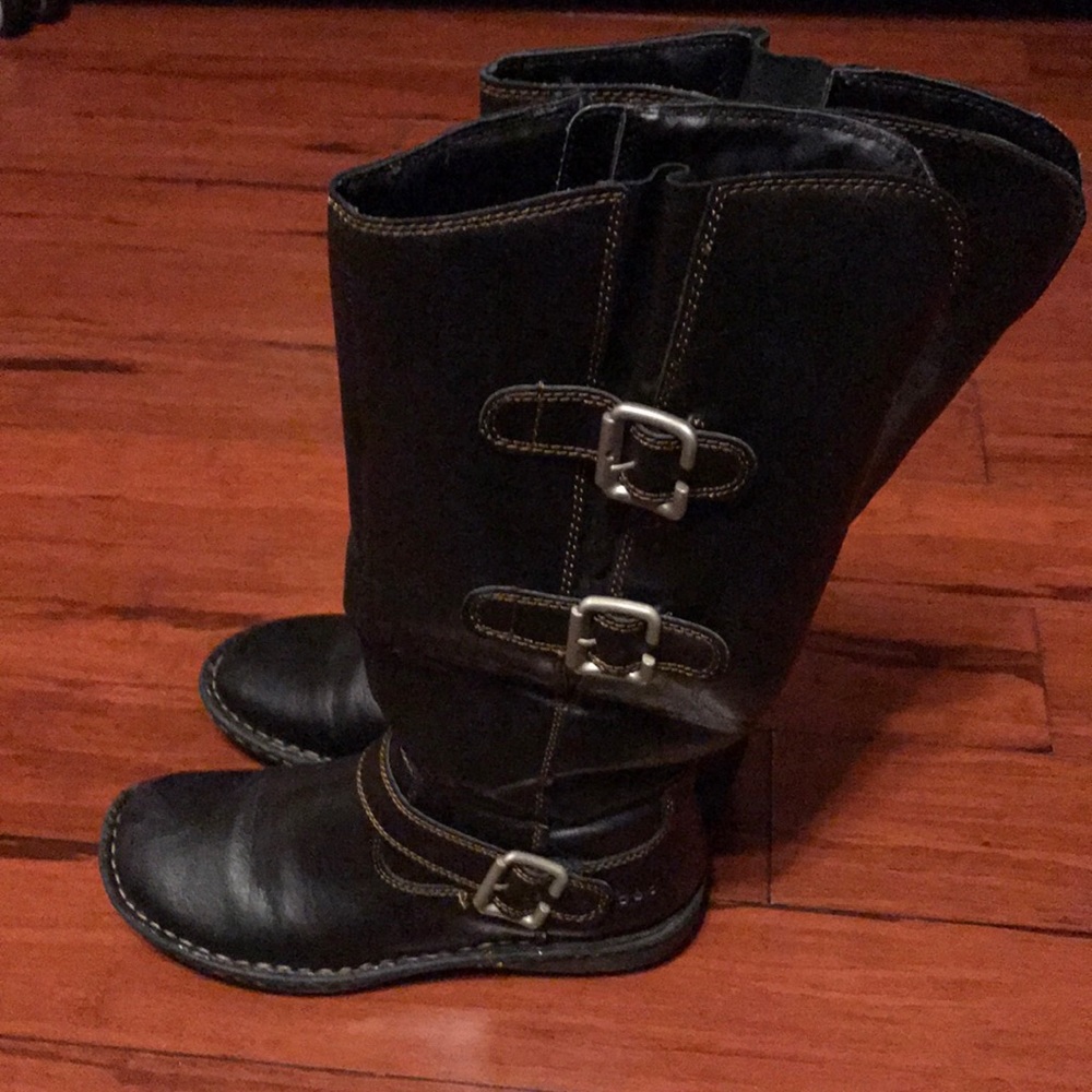 Black boots